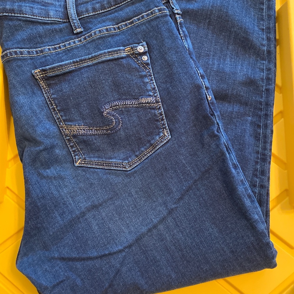 Suki skinny crop